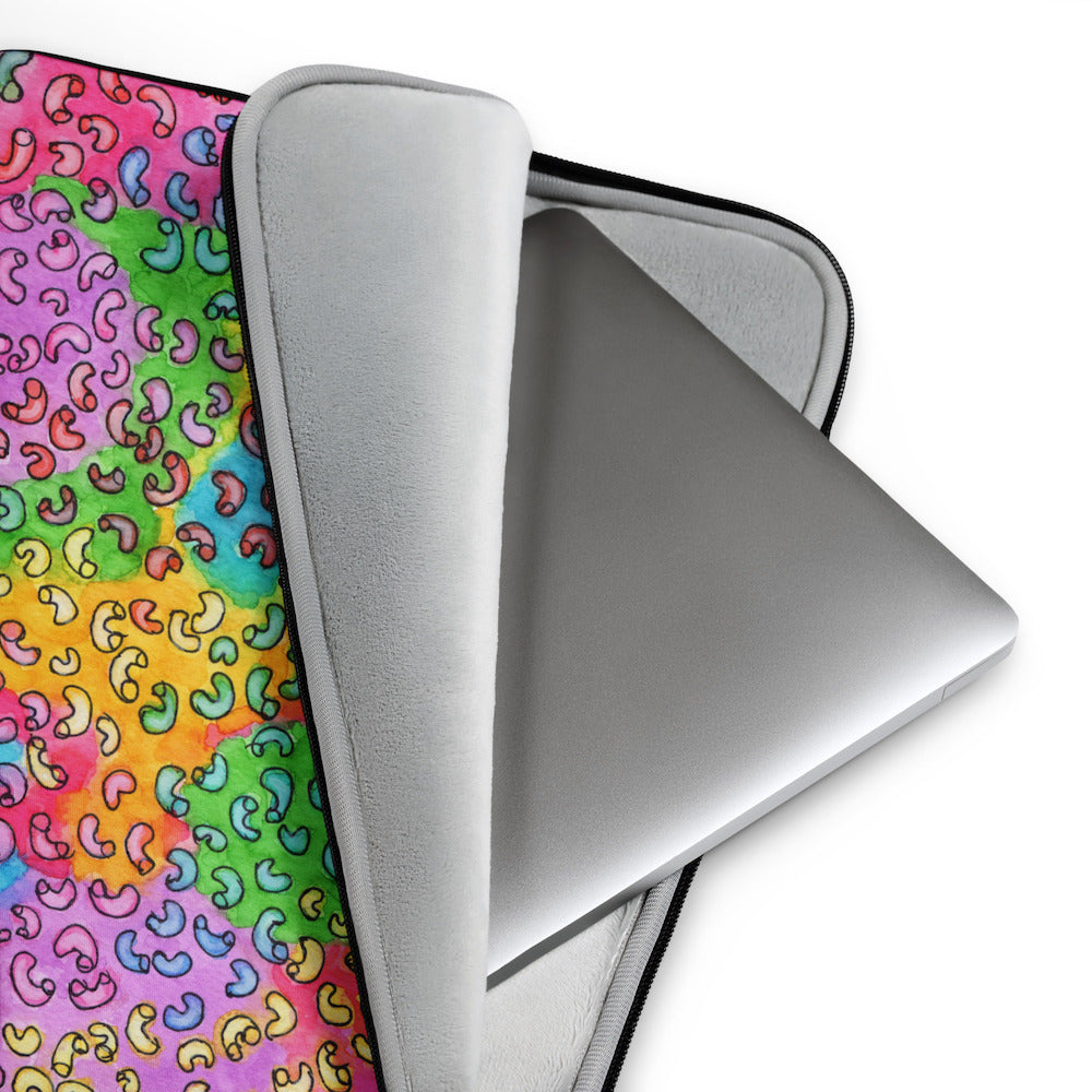 Soft furry lining in gray color of graphic laptop case with rainbow-inspired multicolor print in Macaroni, 13 inch size.