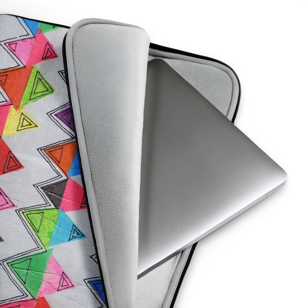 Soft furry lining in gray color of graphic laptop case with rainbow-inspired multicolor print in Zigzag, 13 inch size.