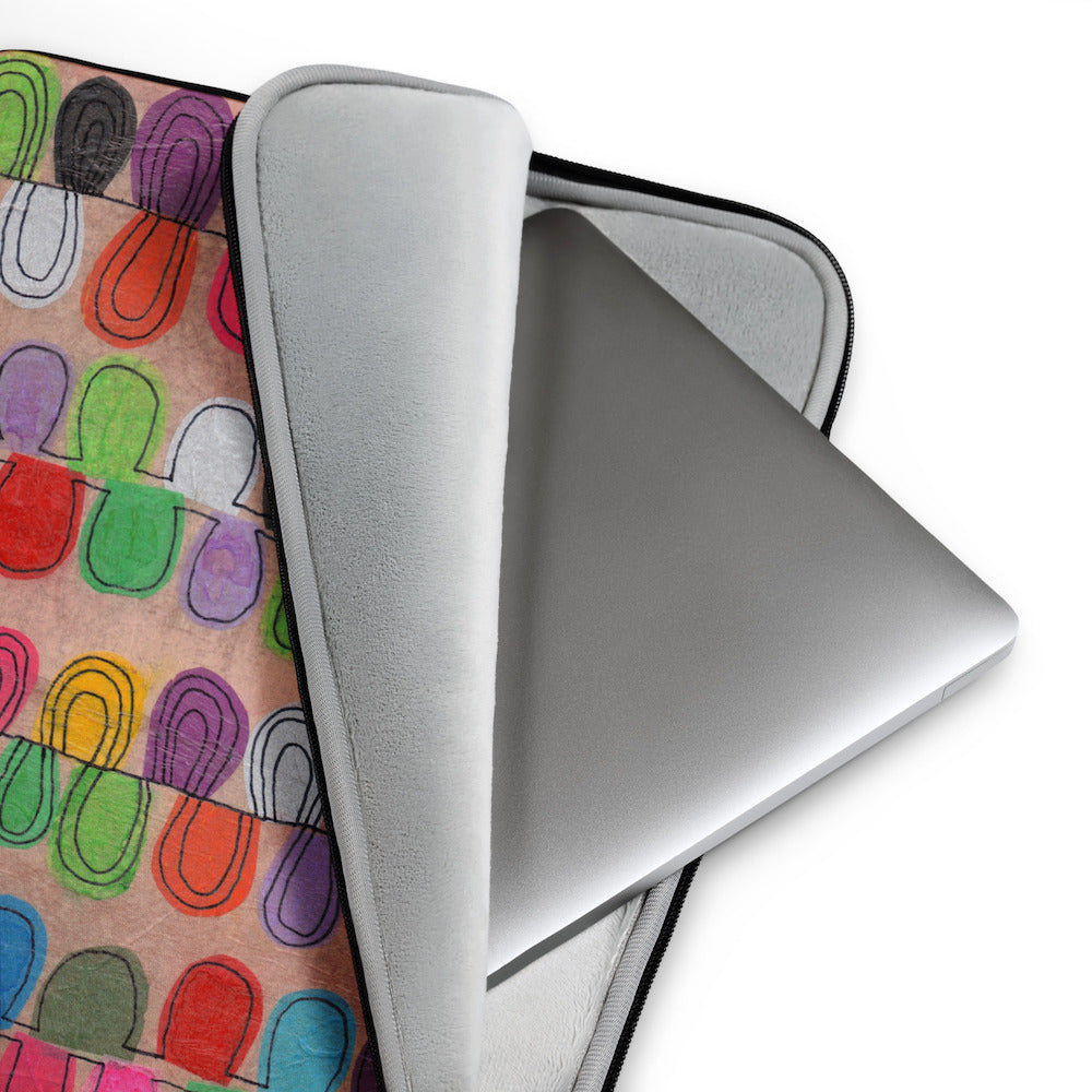 Soft furry lining in gray color of graphic laptop case with rainbow-inspired multicolor print in Flipflop, 15 inch size.